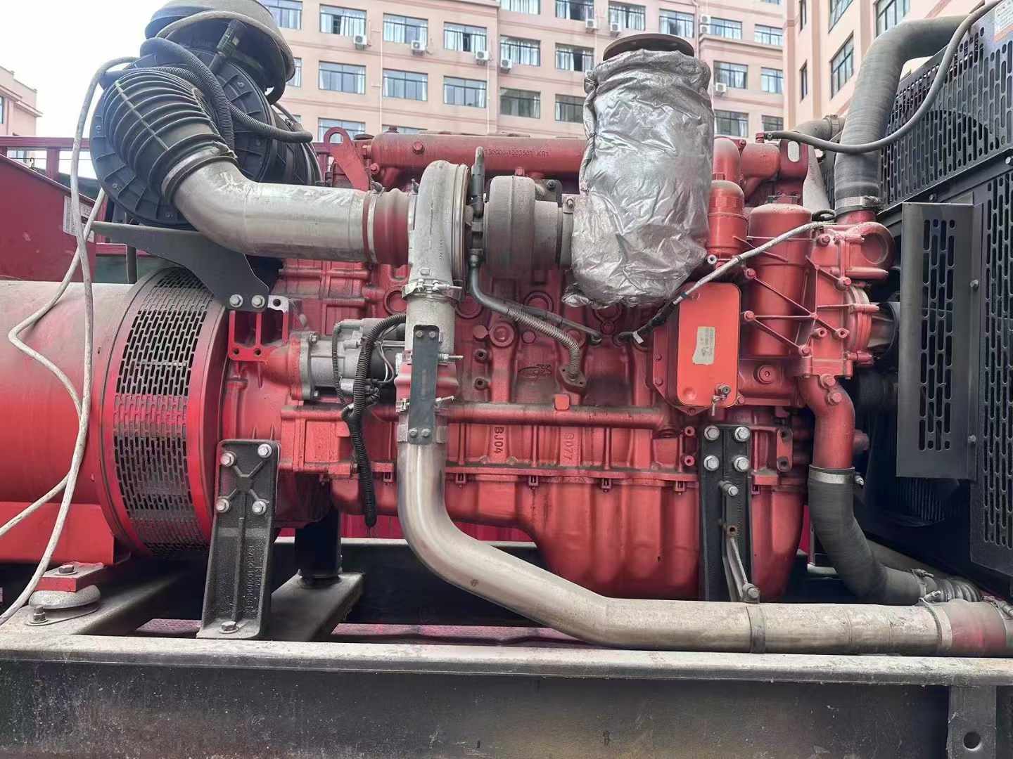 无极如何选择适合 600kW 柴油发电机组的过载保护器？